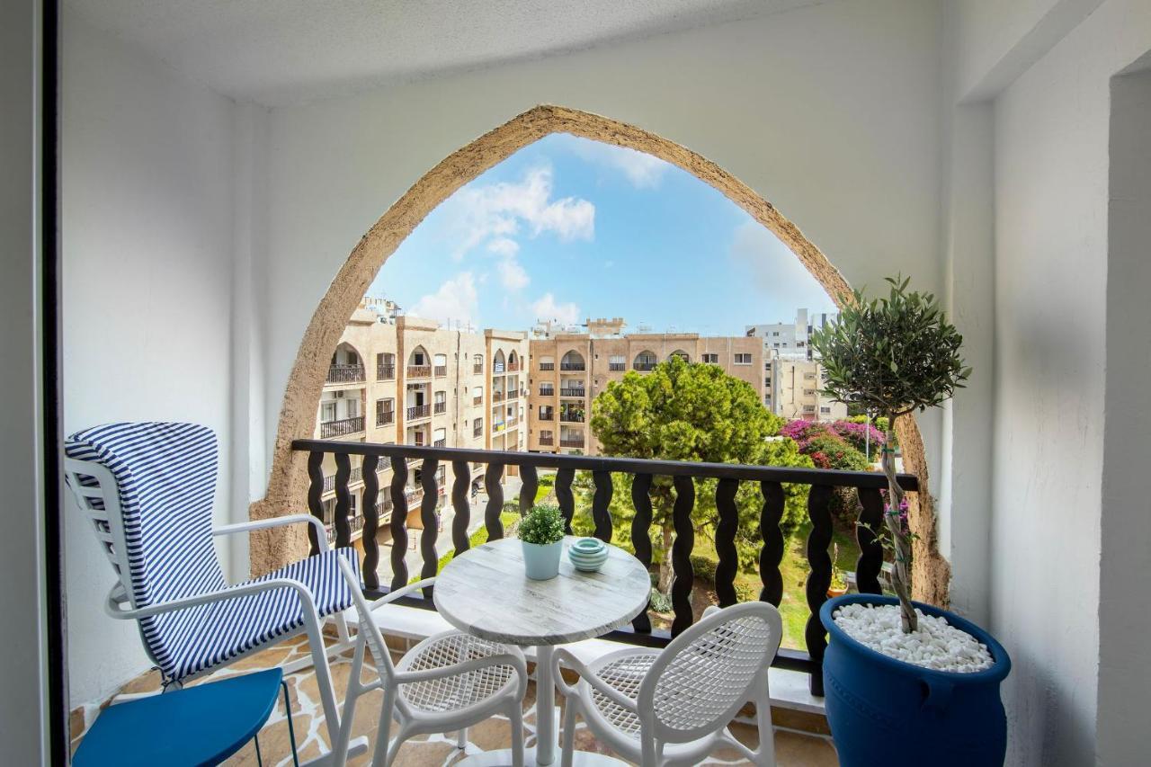 Castle Holiday Apartments Limassol Extérieur photo